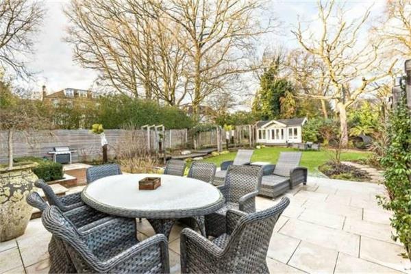 Harmsworth Way, Totteridge, N20, Totteridge, N20